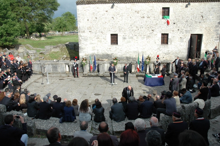 Clicca per vedere l'immagine alla massima grandezza