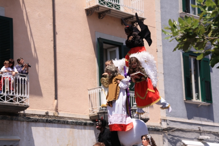 Clicca per vedere l'immagine alla massima grandezza