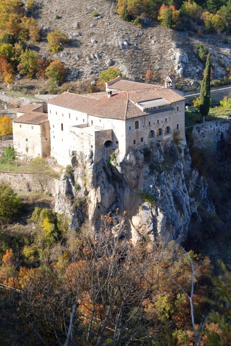 Clicca per vedere l'immagine alla massima grandezza